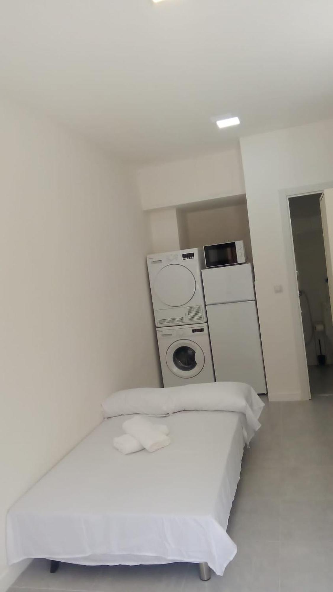 Estudio Encantador Cerca Del Carrefour Rosaleda 1 马拉加 外观 照片