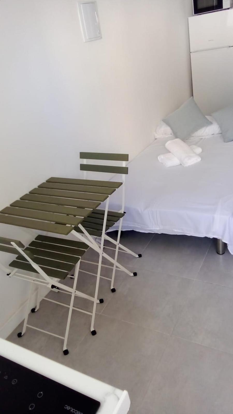 Estudio Encantador Cerca Del Carrefour Rosaleda 1 马拉加 外观 照片