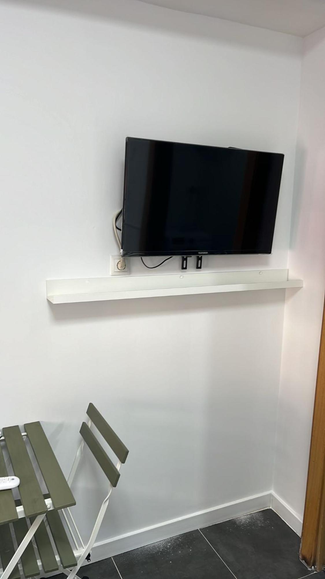Estudio Encantador Cerca Del Carrefour Rosaleda 1 马拉加 外观 照片