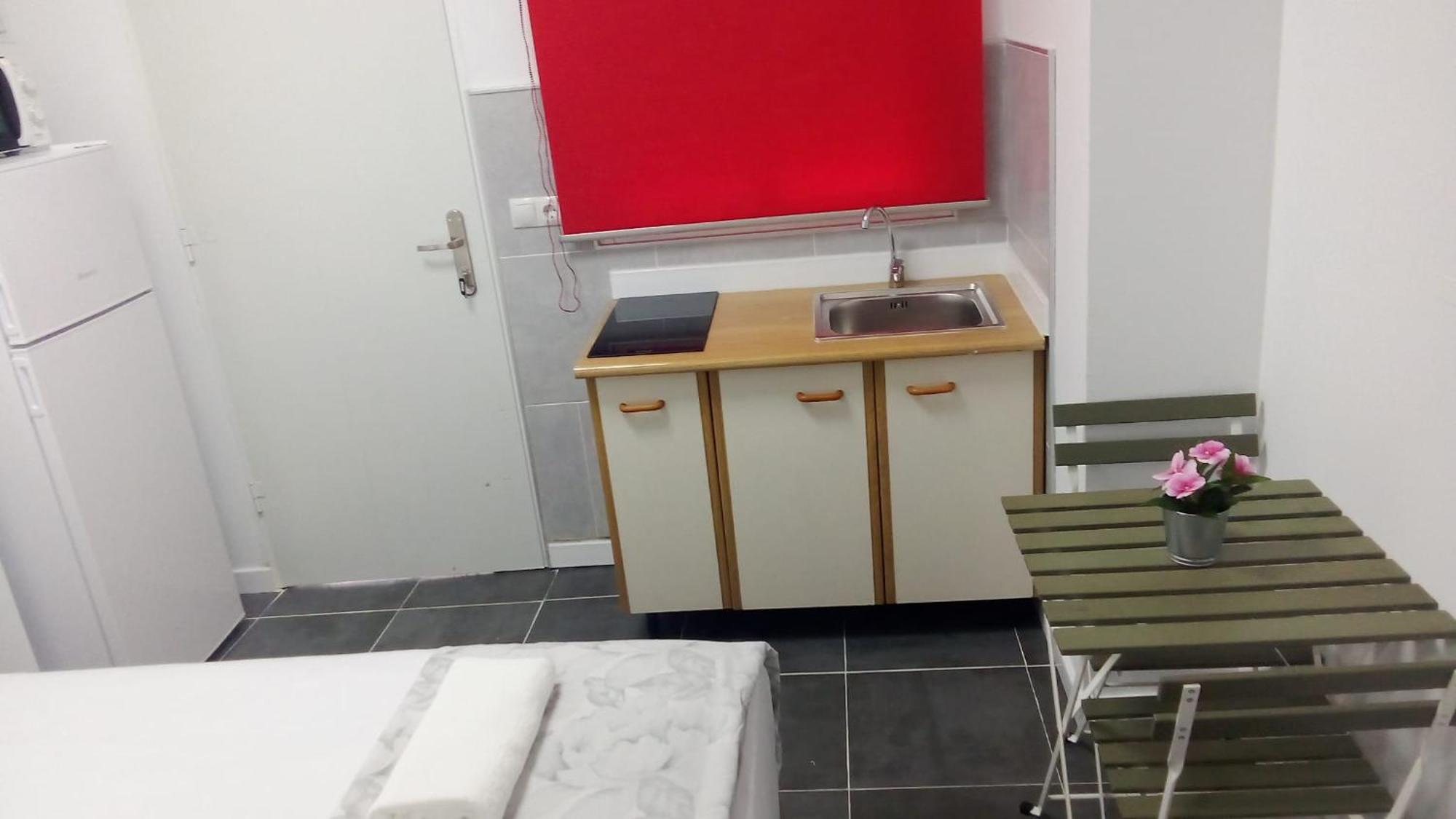 Estudio Encantador Cerca Del Carrefour Rosaleda 1 马拉加 外观 照片
