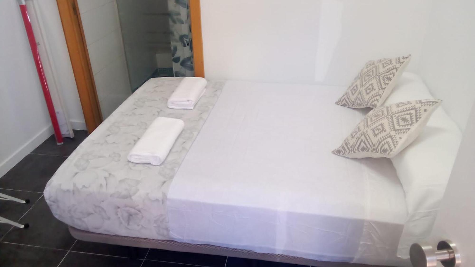 Estudio Encantador Cerca Del Carrefour Rosaleda 1 马拉加 外观 照片