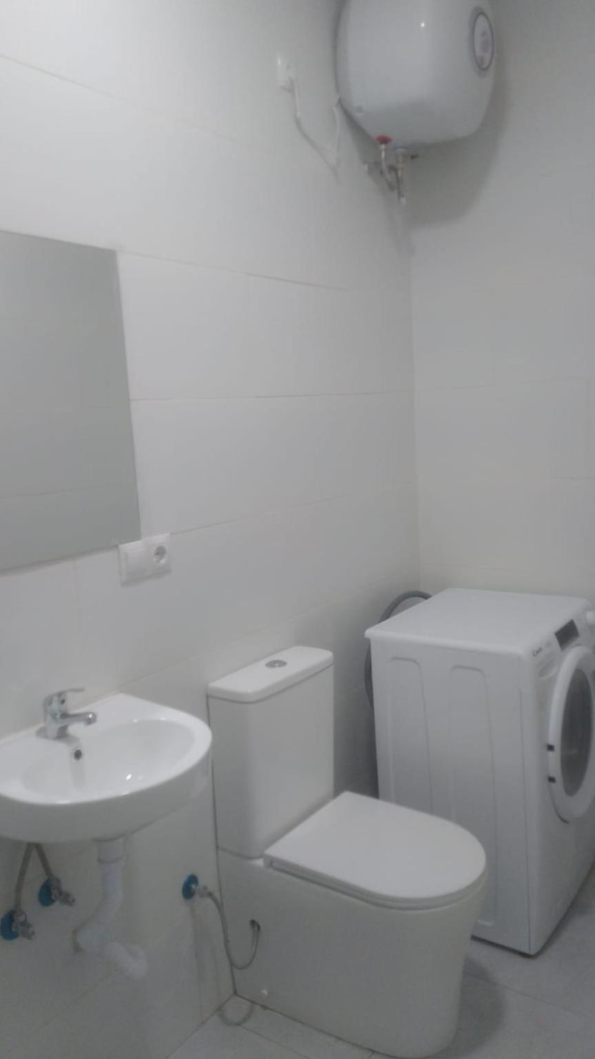 Estudio Encantador Cerca Del Carrefour Rosaleda 1 马拉加 外观 照片